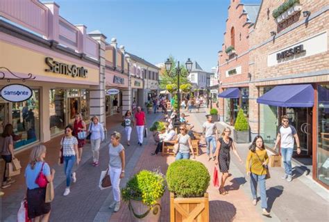 roermond outlet openingsuren